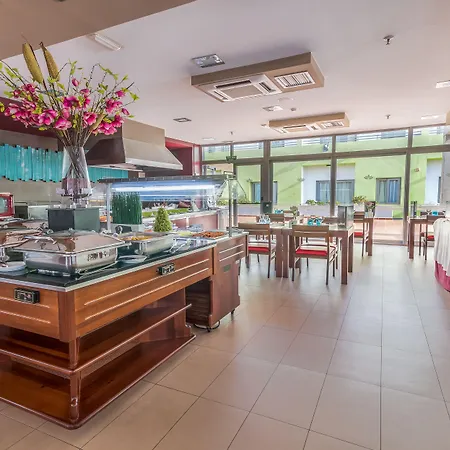 Hotel Livvo 4*