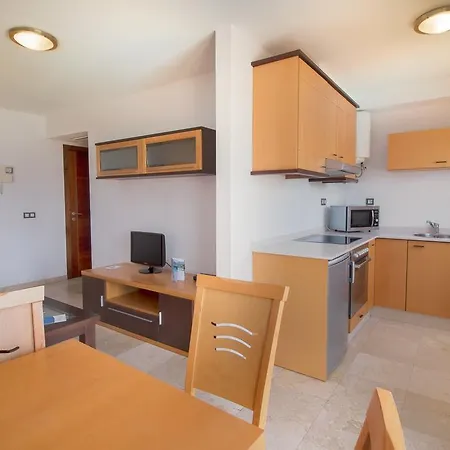 Livvo Отель 4*