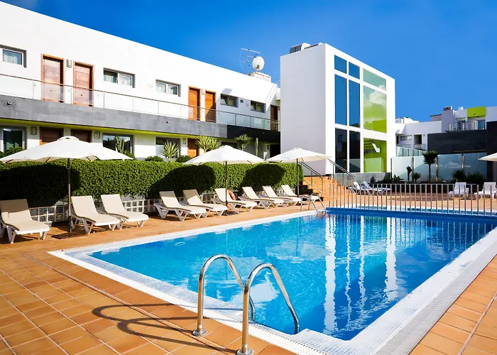 Livvo Коральео