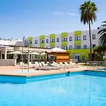 Hotel The 4*